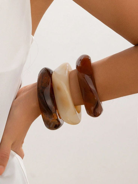 Pulseiras em Resina: A Tendência Colorida Que Está a Conquistar o Verão ☀️