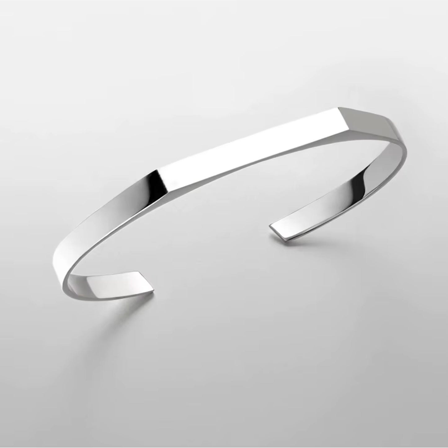 Pulseira masculina em aço inoxidável prateado estilo minimalista – Kaya and Olivia Men