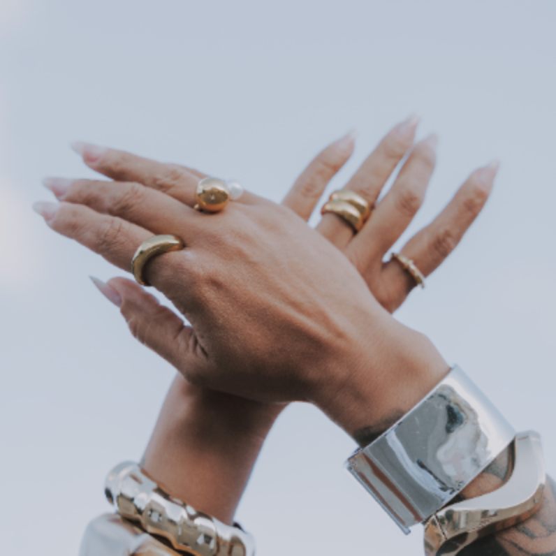 Jewellry Mix rings and bracelets