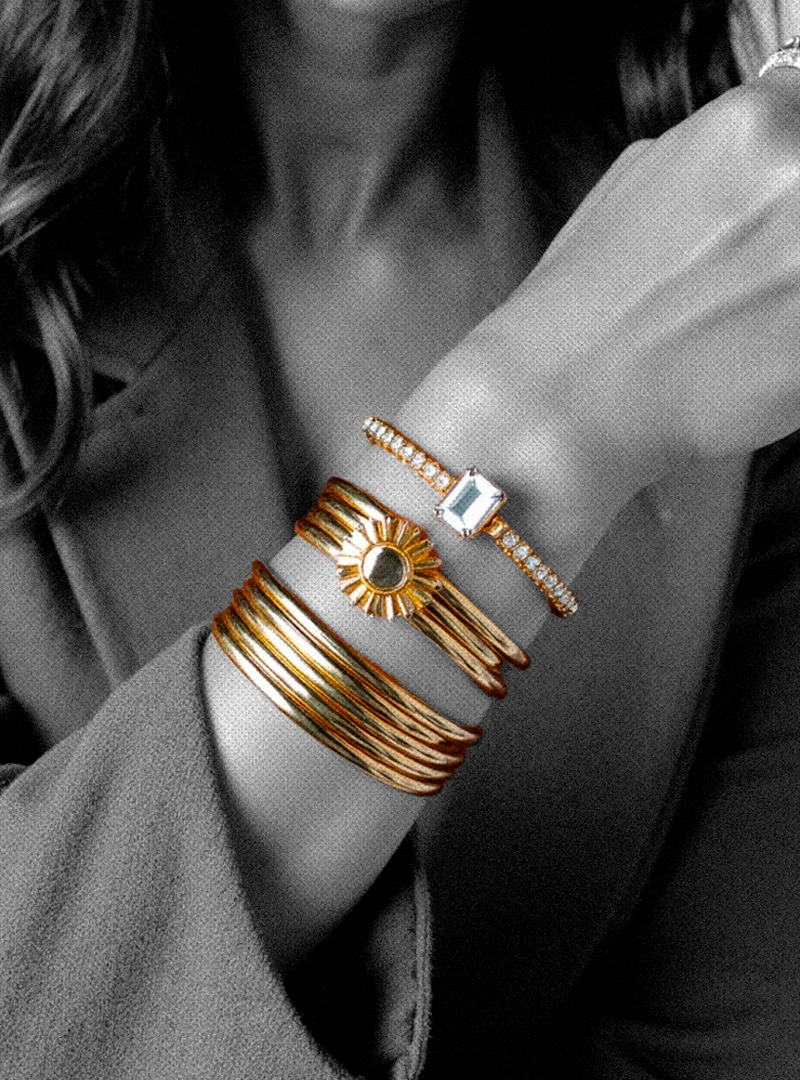 Pulseiras elegantes em aço inoxidável de alta qualidade, design sofisticado e ajustável, perfeitas para mix and match e uso versátil.