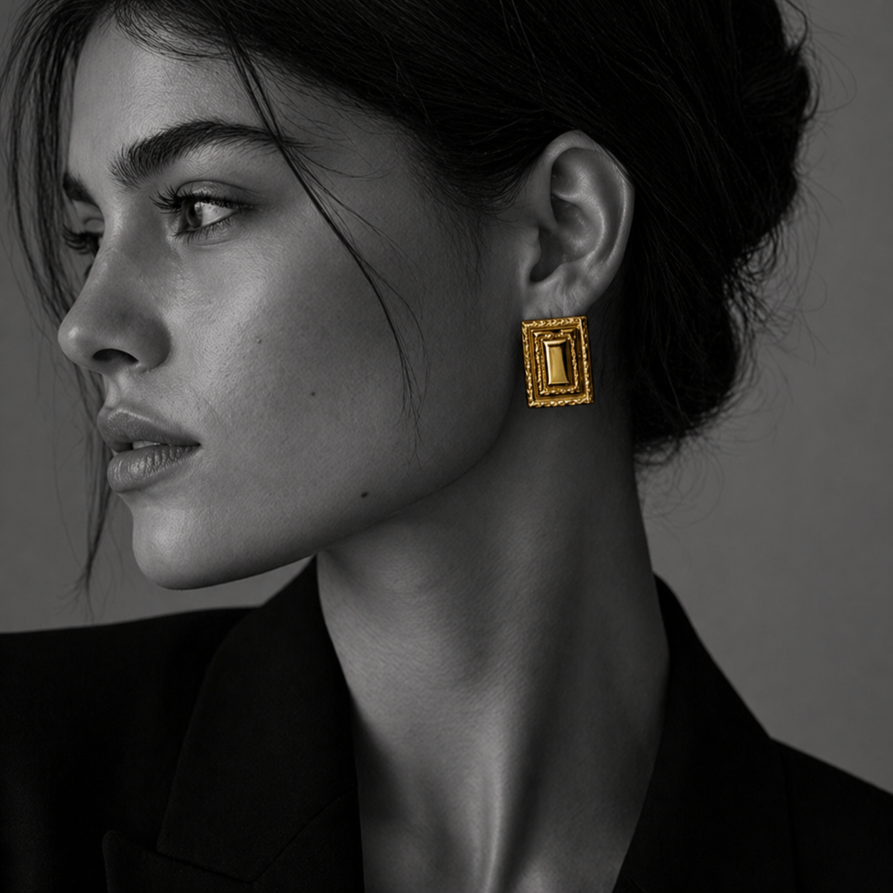 Ada Textured Geometric Stud - Kaya&Olivia