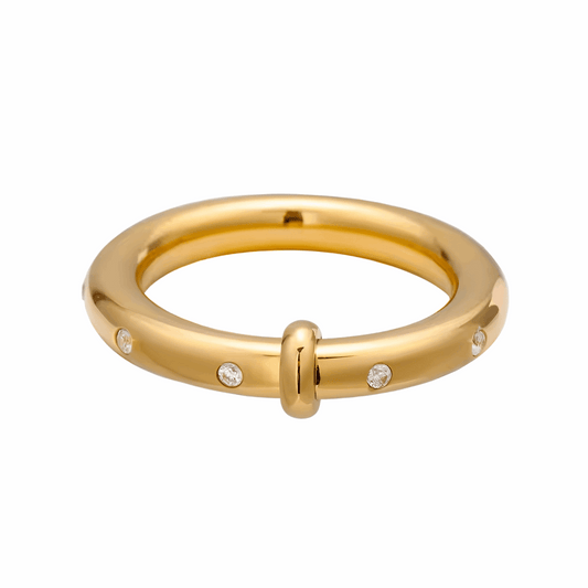 Anel Soleil em aço inoxidável dourado com brilhantes.