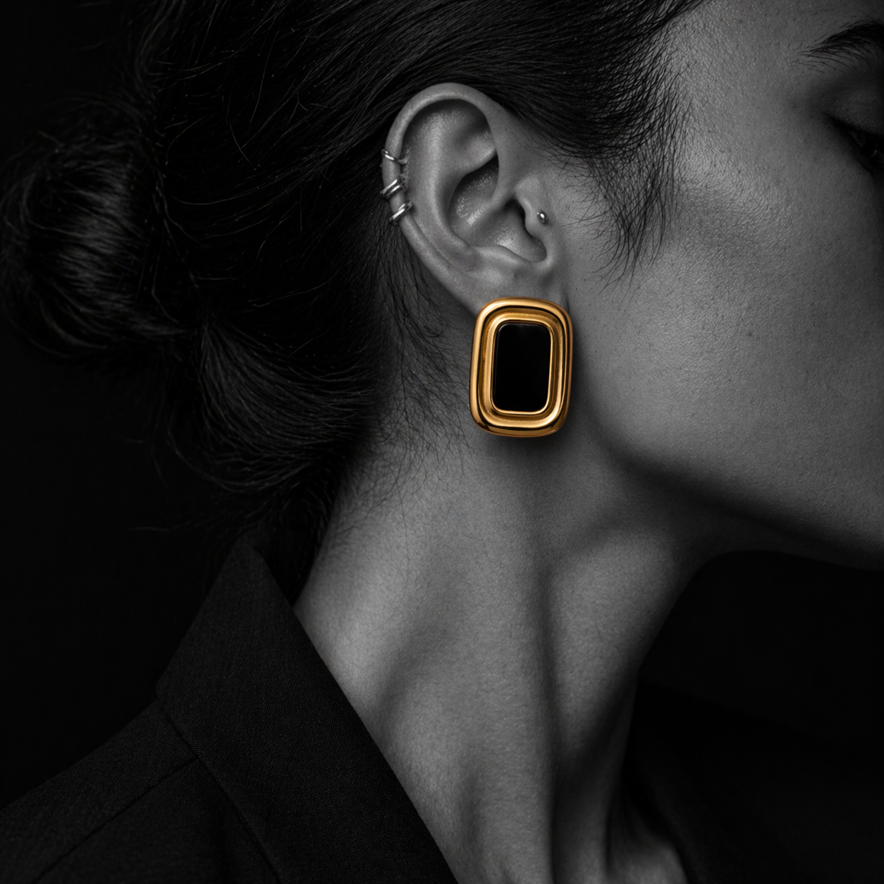 LeNoir — Brincos Esculturais com Onyx - Kaya&Olivia