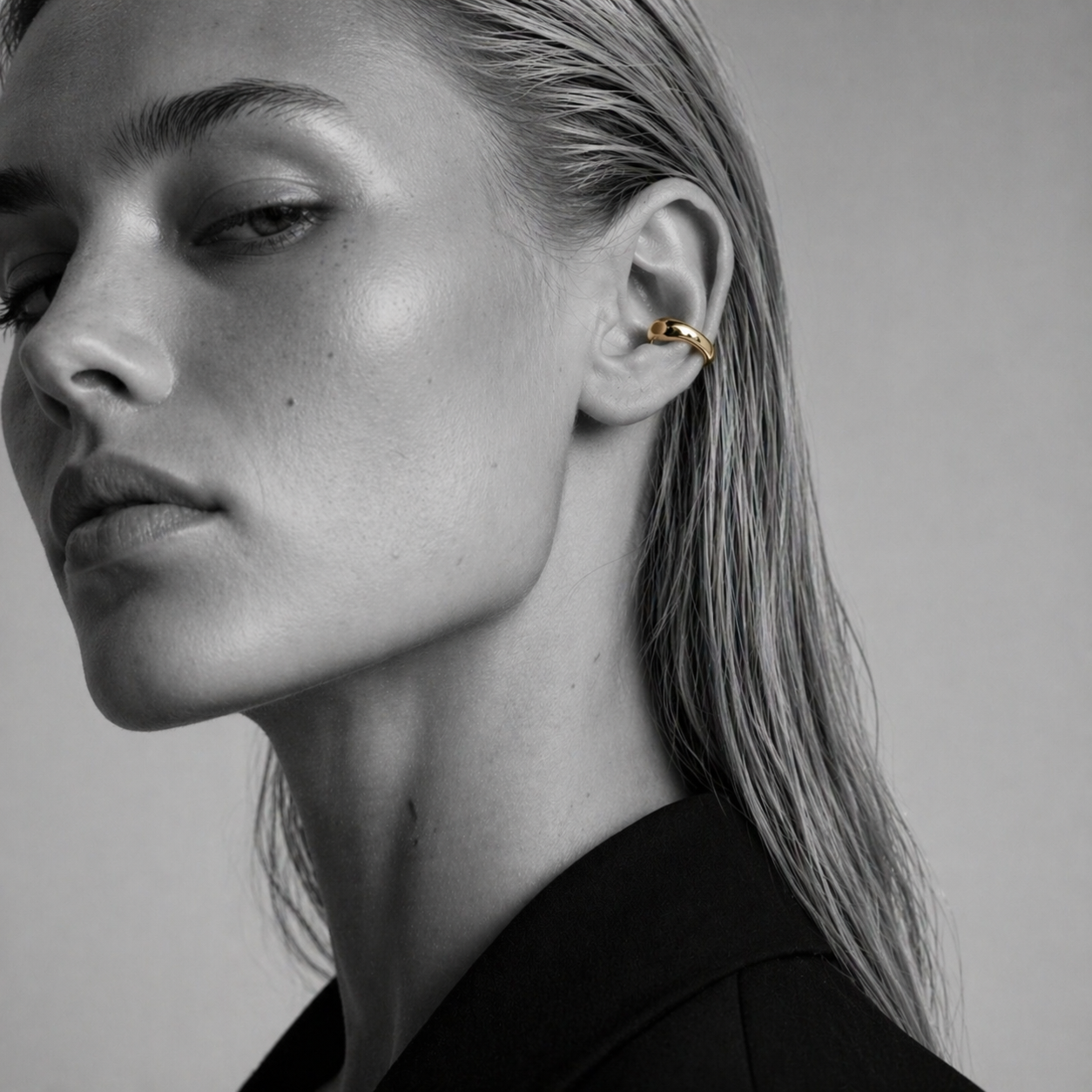 Marea earcuff by Kaya & Olivia — gold-plated wave earcuff, organic and fluid