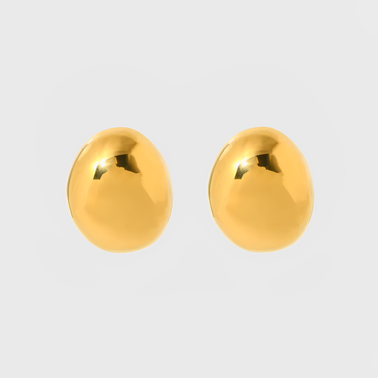 Brincos Maris em aço inoxidável dourado com design minimalista.