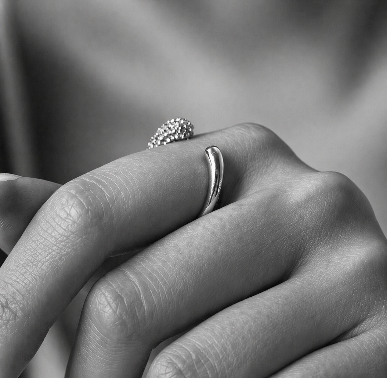 SIV – Geometric Crystal Ring