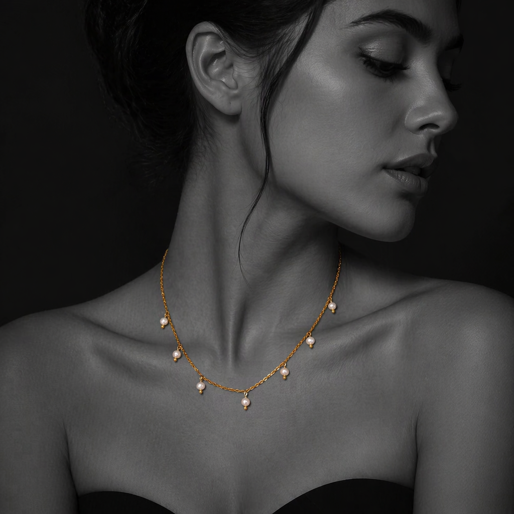 RUNA – Pearl Detail Necklace